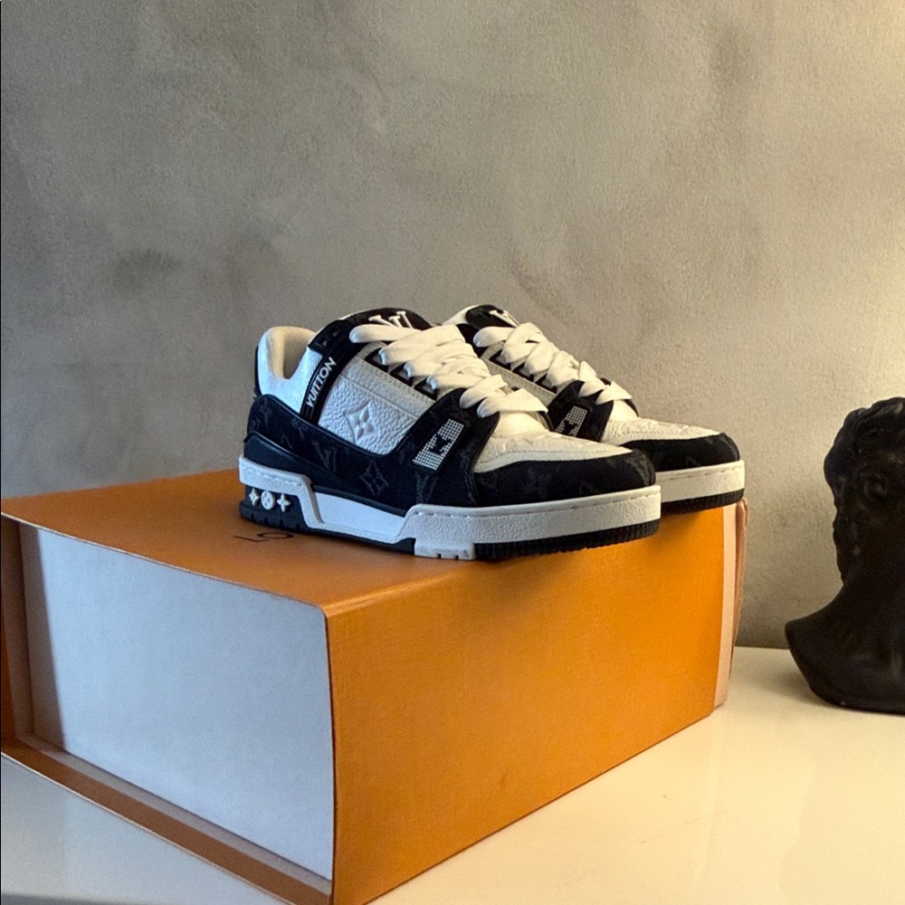 Louis Vuitton Black and White Women's Sneakers